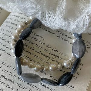 Acrylic bead stretchy bracelet Gray and White - 2 strands